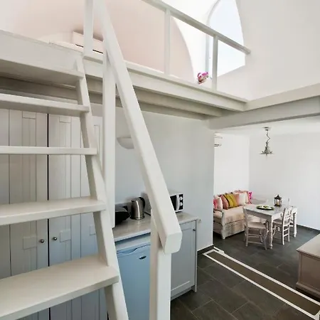Aura Marina Santorini 公寓 *